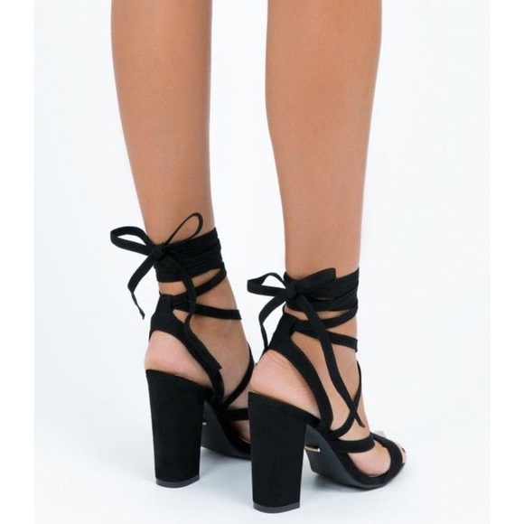 Billini Womens SZ 9 Black Suede Preen Strappy Block Heels Wrap Ankle Whimsigoth - Picture 2 of 14